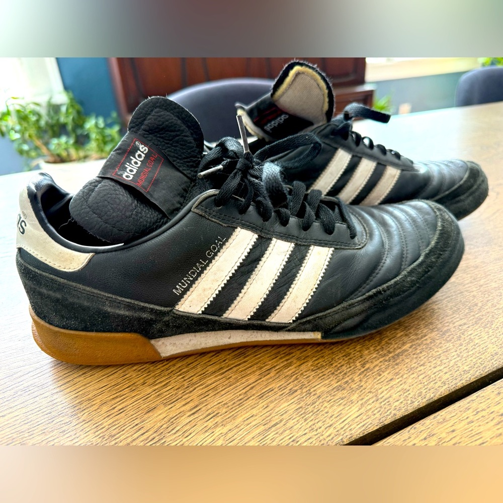 adidas Mundial Goal Indoor Soccer